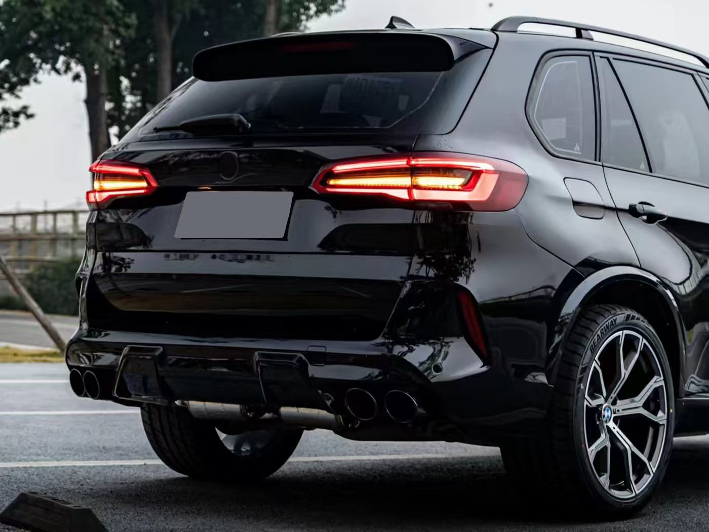 BMW X5 E70 to G05 X5M early stage conversion kit